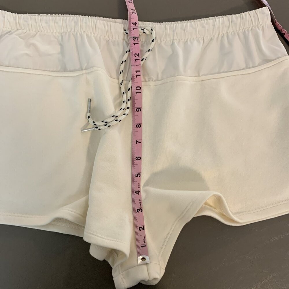 Future Collective Womens Shorts NEW L Off White Cream Pull On‎ Knit - Picture 12 of 16